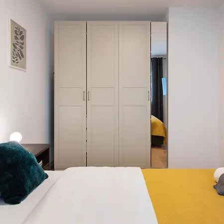 Design 2Bdr Apartment With Balcony- Free Parking Zagreb Exterior photo