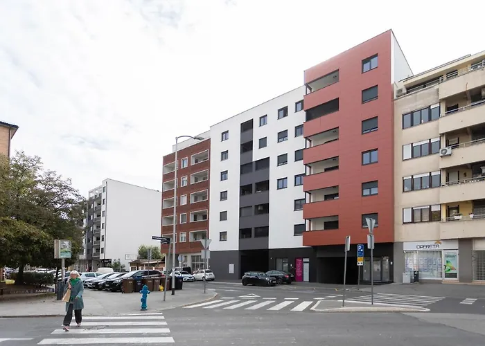 Design 2Bdr Apartment With Balcony- Free Parking