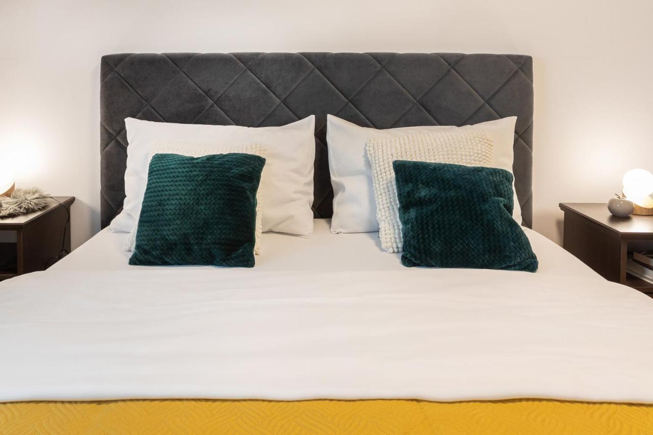 Design 2bdr With Balcony- Free Parking * Zagreb