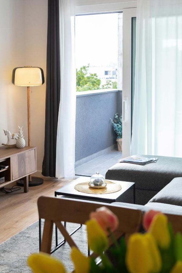 Design 2bdr With Balcony- Free Parking Zagreb
